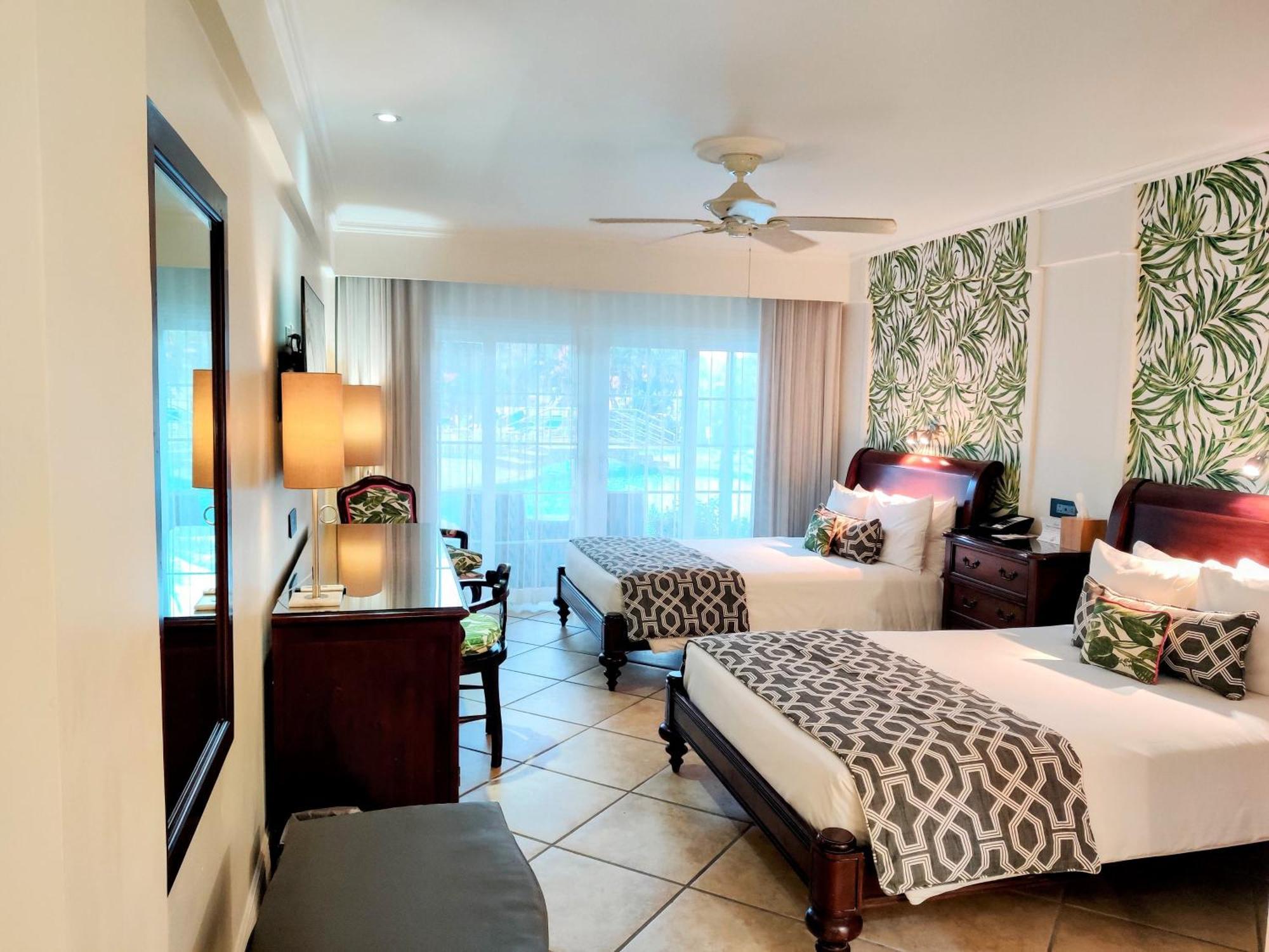 Coco Palm Hotel โกรส อิส์ลีต ภายนอก รูปภาพ
