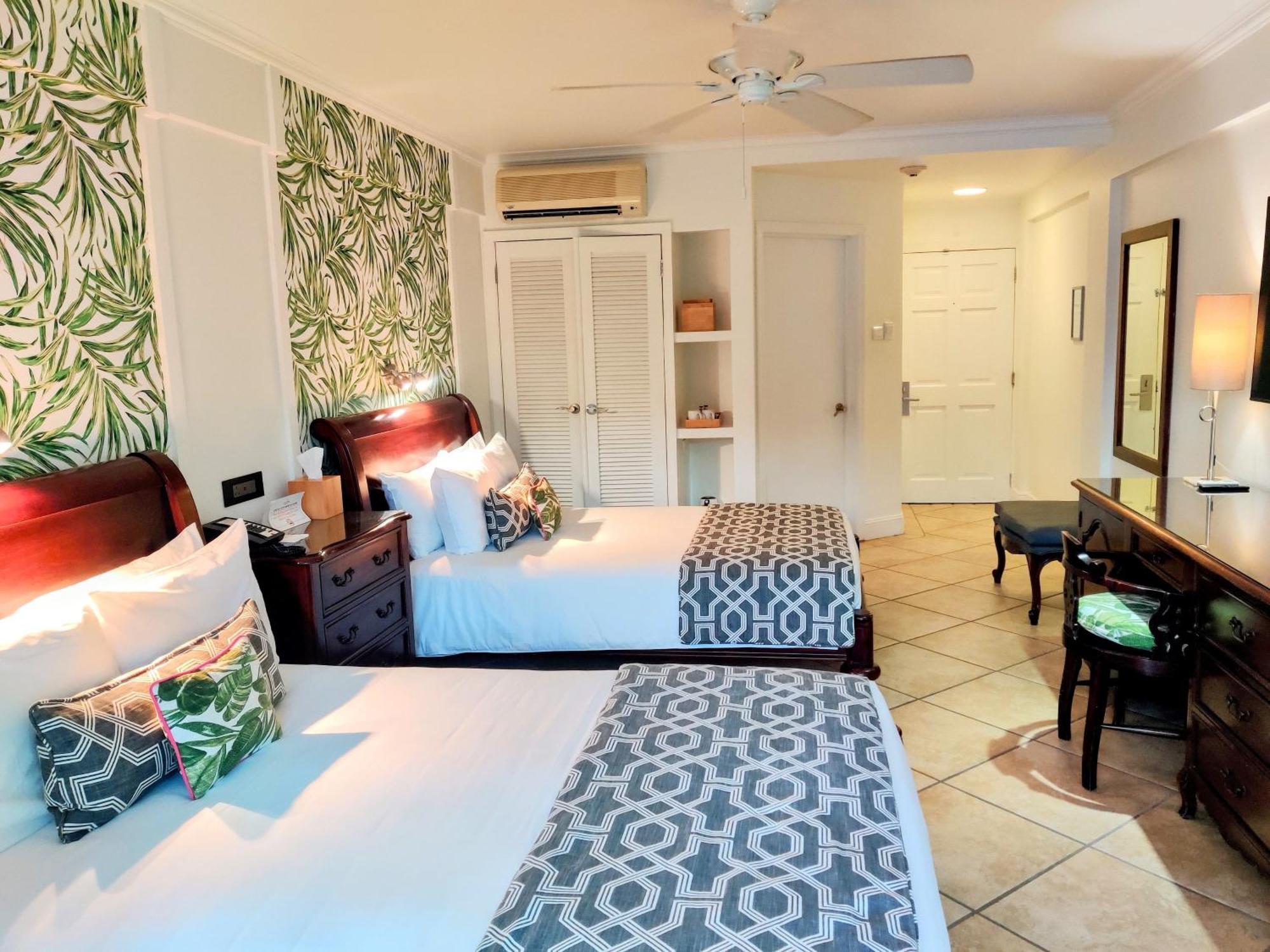 Coco Palm Hotel โกรส อิส์ลีต ภายนอก รูปภาพ