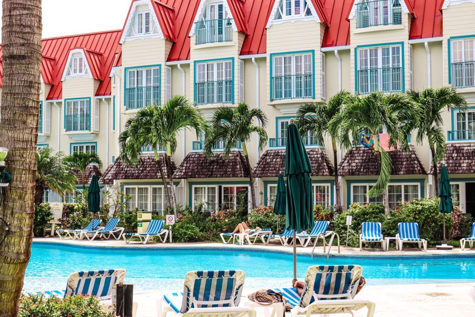 Coco Palm Hotel โกรส อิส์ลีต ภายนอก รูปภาพ